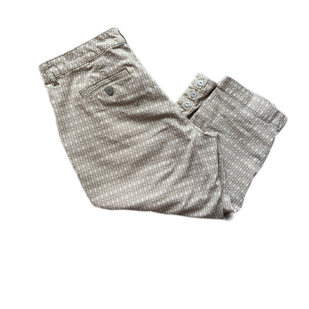 Gloria Vanderbilt Size 12P cropped capri Beige abstract mix, pockets buttons EUC